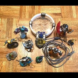 SOLD Skylanders Trap Team XB360 Game & Figures